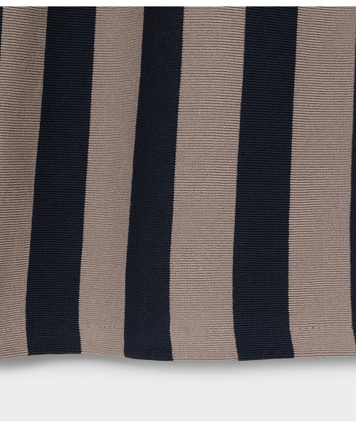 ADAM ET ROPE'（アダムエロペ）の「[山形ニット] ドライタッチクルーネックカーディガン（カーディガン/ボレロ・メンズ・ブラック/ブルー系その他2・L/M）」の10枚目の写真