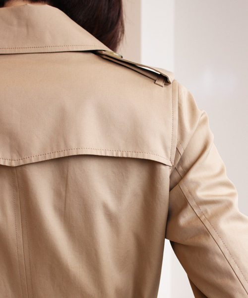 BEAUTY&YOUTH UNITED ARROWS（ビューティーアンドユースユナイテッドアローズ）の「BYTF ∵60/2 レギュラートレンチコート  ◆（トレンチコート・レディース・ベージュ・MEDIUM/LARGE/SMALL）」の2枚目の写真