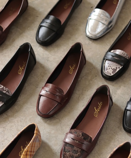 SESTO（セスト）の「スクエアトゥコインローファーパンプス（ローファー・レディース・ブラック/パイソン/レオパード/キャメル/シルバー/チェック/ホワイト・22.5cm/23.5cm/24.5cm/25.5cm/23.0cm/24.0cm/22.0cm）」の4枚目の写真