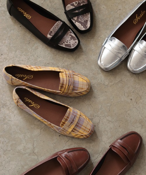 SESTO（セスト）の「スクエアトゥコインローファーパンプス（ローファー・レディース・ブラック/パイソン/レオパード/キャメル/シルバー/チェック/ホワイト・22.5cm/23.5cm/24.5cm/25.5cm/23.0cm/24.0cm/22.0cm）」の6枚目の写真