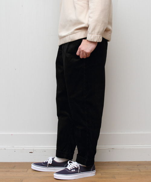 Gramicci(グラミチ)の「GRAMICCI / グラミチ コーデュロイタックテーパード CORDUROY TUCK TAPERD(その他パンツ・メンズ・ベージュ/キャメル/ブラック/チャコールグレー・S/M/L/XL)」の22枚目の写真