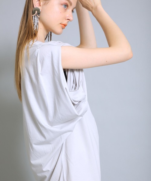 M/M ATTACHMENT(エムエムアタッチメント)の「【MM ATTACHIENT】C/Nドライ鹿の子 タックTee(Tシャツ/カットソー・レディース・ライトグレー/ブラック・1)」の9枚目の写真