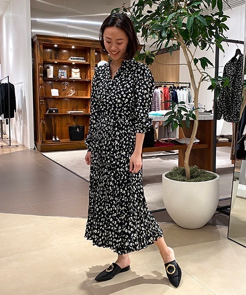 セール ワンピース ワンピース Estnation 日本製公式 オリジナルフラワープリーツワンピース ワンピース Estnation エストネーション のファッション