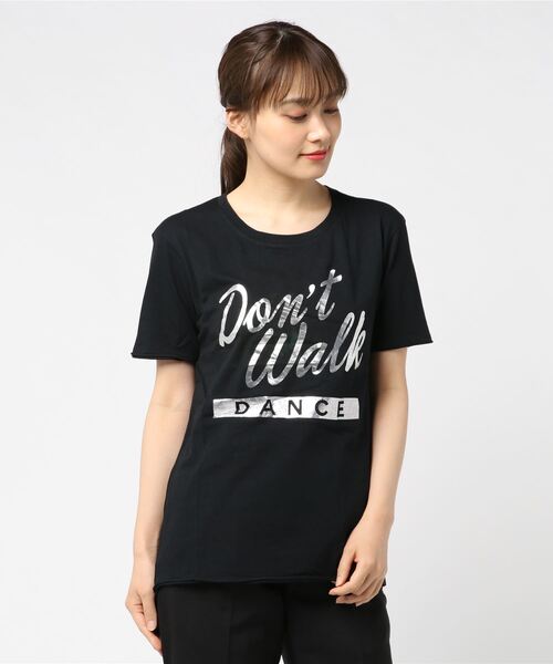 DIMENSIONE danza（ディメンシオーネ ダンツァ）の「プリントTシャツ（Tシャツ/カットソー・レディース・ホワイト/ブラック・SMALL/MEDIUM/X-SMALL/LARGE）」の2枚目の写真