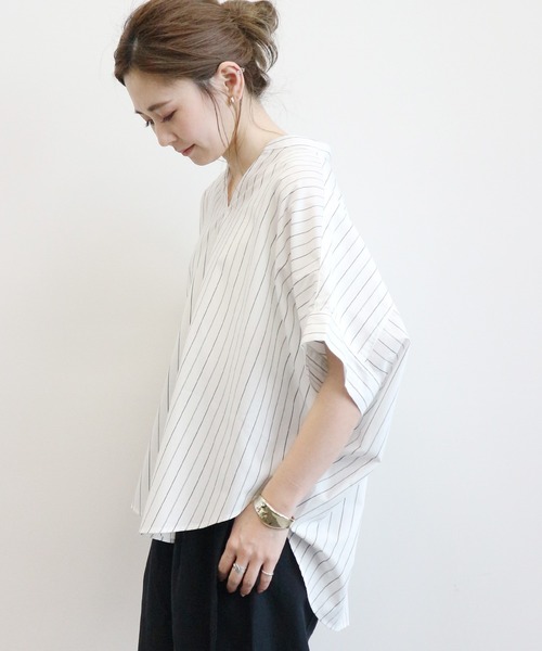 AMERICAN HOLIC（アメリカンホリック）の「スキッパードルマンバックタックシャツ ＊（シャツ/ブラウス・レディース・ネイビー/オフホワイト/その他5/ストライプ/ライトベージュ/ホワイト系その他6/ホワイト系その他7/ブルー系その他4/ブルー系その他5・M/L）」の3枚目の写真