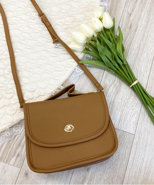 apres jour（アプレジュール）の「【apres jour×ARIAZ】スクエアミニショルダー（ショルダーバッグ・レディース・ブラック/ボルドー/キャメル・FREE）」の2枚目の写真