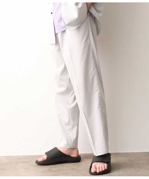 JUNRED（ジュンレッド）の「【セットアップ可能】エアリーストレッチワイドパンツ（スラックス・メンズ・ホワイト/ブラウン/ブルー・S/M/L）」の4枚目の写真