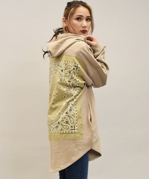 LEAD（リード）の「バンダナremakeBIG SWEAT チュニックPK（パーカー・レディース・ライトアッシュグレー/ミント/ピンク系その他2/ピンク系その他3/イエロー系その他2/パープル系その他2/ブラック/イエロー系その他・FREE）」の3枚目の写真