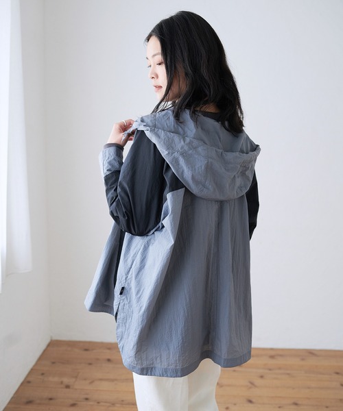 KANGOL EXTRA COMFORT(カンゴールエクストラコンフォート)の「【KANGOL EXTRA COMFORT(カンゴール エクストラ コンフォート)】配色切替ナイロンライトジャケット(ナイロンジャケット・レディース・チャコールグレー/サンドベージュ/カーキ/ライトベージュ/ブラック/ブルーグレー/モカ/ライトグレー/ライラック/グレー/ブラウン・L/LL/M/S)」の6枚目の写真