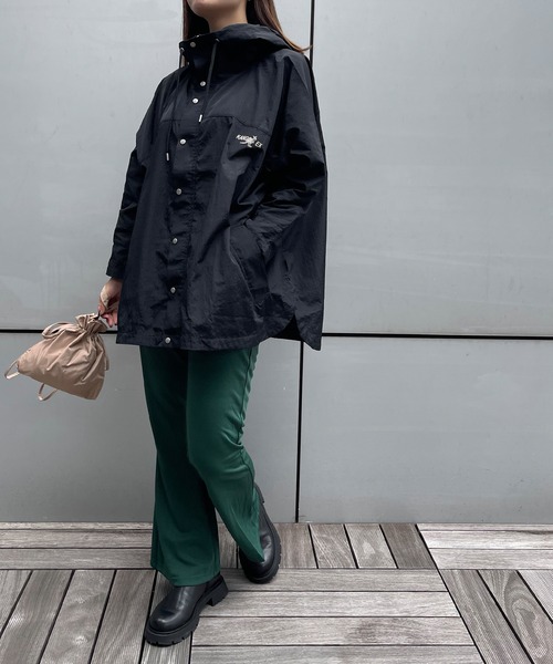 KANGOL EXTRA COMFORT(カンゴールエクストラコンフォート)の「【KANGOL EXTRA COMFORT(カンゴール エクストラ コンフォート)】配色切替ナイロンライトジャケット(ナイロンジャケット・レディース・チャコールグレー/サンドベージュ/カーキ/ライトベージュ/ブラック/ブルーグレー/モカ/ライトグレー/ライラック/グレー/ブラウン・L/LL/M/S)」の14枚目の写真