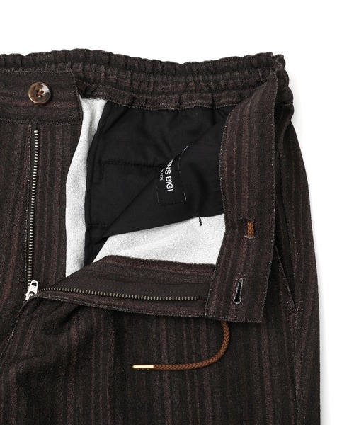 MEN'S BIGI（メンズビギ）の「アムンゼンマルチストライププリント パンツ（スラックス・メンズ・ネイビー/ブラウン・01/02/03/04）」の10枚目の写真