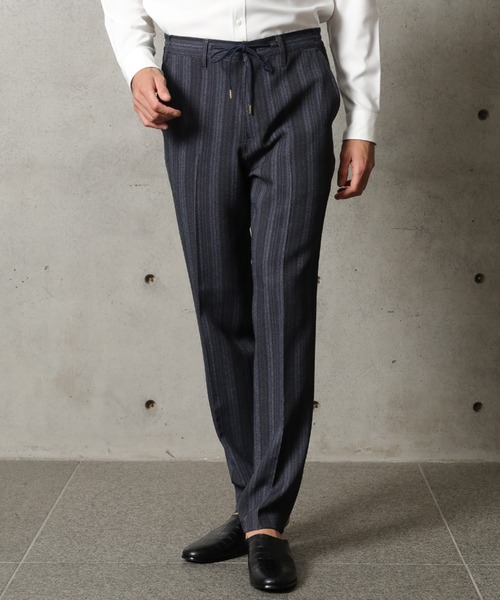 MEN'S BIGI（メンズビギ）の「アムンゼンマルチストライププリント パンツ（スラックス・メンズ・ネイビー/ブラウン・01/02/03/04）」の5枚目の写真