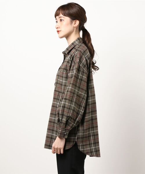 RAG MACHINE（ラグマシーン）の「【RAG MACHINE】ゆったり袖ボリュームシャツ（シャツ/ブラウス・レディース・オリーブ×ブラック/ベージュ/グレー/ブルー/イエロー/ホワイト×ブラック・L/M）」の7枚目の写真