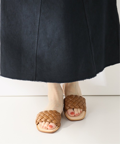 Spick & Span（スピックアンドスパン）の「【MAURO de BARI】フラットサンダル◆（サンダル・レディース・ブラウン系その他/ベージュ・38/36/37）」の4枚目の写真