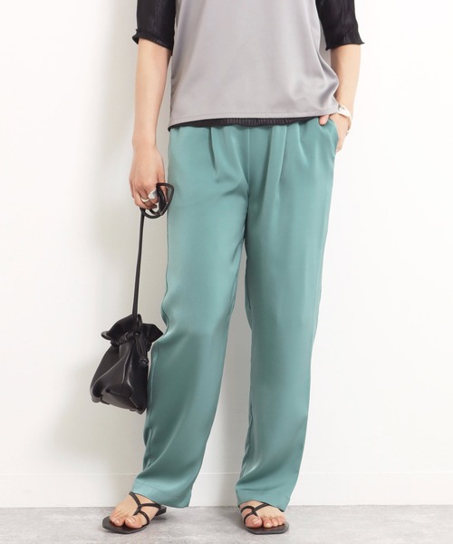AULI（アウリィ）の「【低身長向けサイズ】サテンリラックスパンツ（その他パンツ・レディース・ブラック/ブルーグリーン/グレイッシュベージュ・XS）」の3枚目の写真