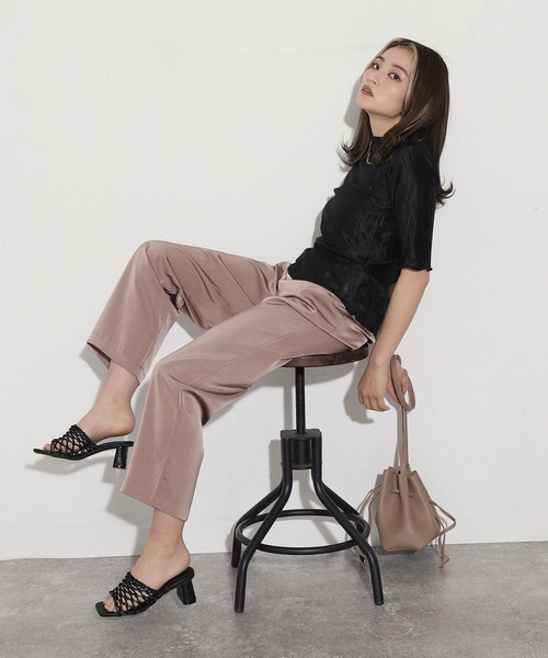 AULI（アウリィ）の「【低身長向けサイズ】サテンリラックスパンツ（その他パンツ・レディース・ブラック/ブルーグリーン/グレイッシュベージュ・XS）」の15枚目の写真