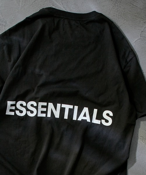 FOG ESSENTIALS（エフオージーエッセンシャルズ）の「【FOG ESSENTIALS/エフオージーエッセンシャルズ】Boxy Graphic/ボクシー グラフィック プリントTシャツ/ユニセックス（Tシャツ/カットソー・メンズ・ホワイト/ブラック/グレー・SMALL/MEDIUM/LARGE/X-LARGE）」の3枚目の写真