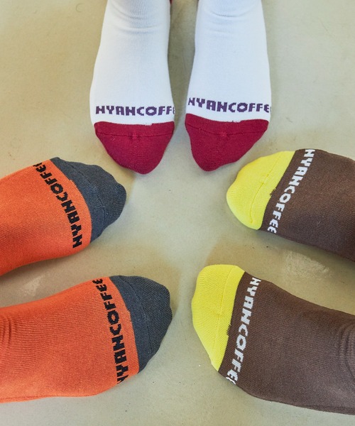 AlexanderLeeChang（アレキサンダーリーチャン）の「AlexanderLeeChang アレキサンダーリーチャン / NYANCOFFEE SOCKS ニャンコーヒーソックス 靴下 / AC052120（ソックス/靴下・メンズ・ホワイト/ブラウン/オレンジ・FREE）」の4枚目の写真