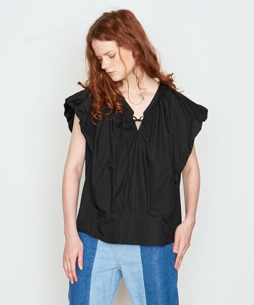 AEWEN MATOPH(イウエン マトフ)の「<AEWEN MATOPH(イウエン マトフ)>ボリュームショルダー ブラウス†(シャツ/ブラウス・レディース・ホワイト/ブラック/イエロー/ライラック・FREE)」の17枚目の写真