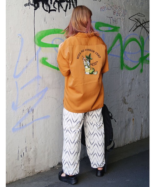 179/WG（イチナナキュウダブルジー）の「後ろ刺繍開襟シャツ（シャツ/ブラウス・レディース・ブルー/ブラック/オフホワイト/オレンジ・MEDIUM）」の10枚目の写真