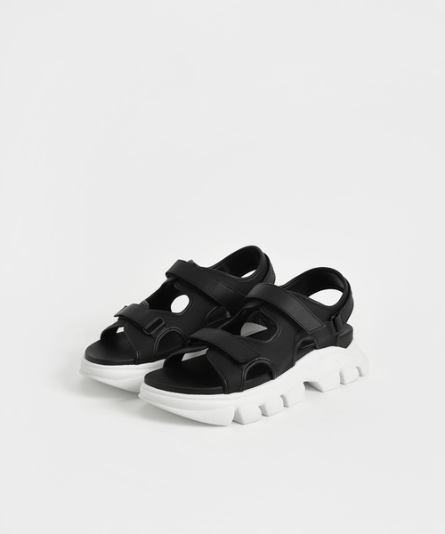 CHARLES & KEITH（チャールズ & キース）の「チャンキースポーツサンダル / Chunky Sports Sandals（スニーカー・レディース・ベージュ/ブラック/ホワイト・22.5cm/23cm/23.5cm/24.5cm/25cm/25.5cm）」の12枚目の写真