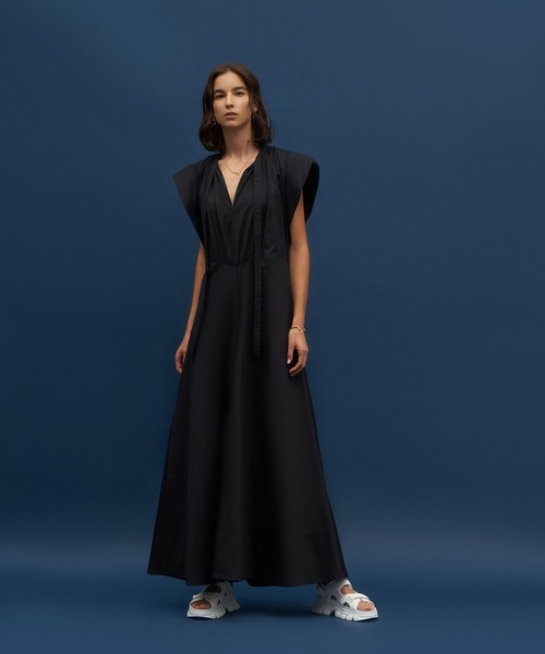 CHARLES & KEITH（チャールズ & キース）の「チャンキースポーツサンダル / Chunky Sports Sandals（スニーカー・レディース・ベージュ/ブラック/ホワイト・22.5cm/23cm/23.5cm/24.5cm/25cm/25.5cm）」の8枚目の写真