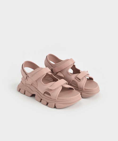 CHARLES & KEITH（チャールズ & キース）の「チャンキースポーツサンダル / Chunky Sports Sandals（スニーカー・レディース・ベージュ/ブラック/ホワイト・22.5cm/23cm/23.5cm/24.5cm/25cm/25.5cm）」の19枚目の写真