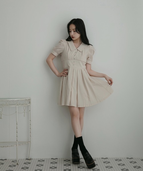 ANDGEEBEE（アンジービー）の「タックスカートシャツワンピ（シャツワンピース・レディース・ライトベージュ/ホワイト・MEDIUM）」の15枚目の写真