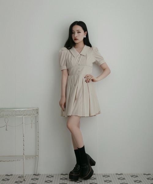 ANDGEEBEE（アンジービー）の「タックスカートシャツワンピ（シャツワンピース・レディース・ライトベージュ/ホワイト・MEDIUM）」の16枚目の写真