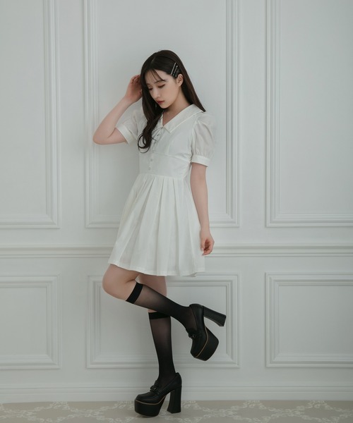 ANDGEEBEE（アンジービー）の「タックスカートシャツワンピ（シャツワンピース・レディース・ライトベージュ/ホワイト・MEDIUM）」の11枚目の写真