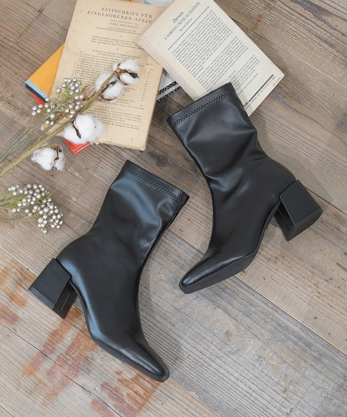 sango（sango）の「ストレッチスクエアトゥチャンキーヒールミディアムブーツ（ブーツ・レディース・ブラック/アイボリー/モカ/グレー系その他/グリーン系その他/グレイッシュベージュ・LL/3L/SS/S/M/L）」の3枚目の写真