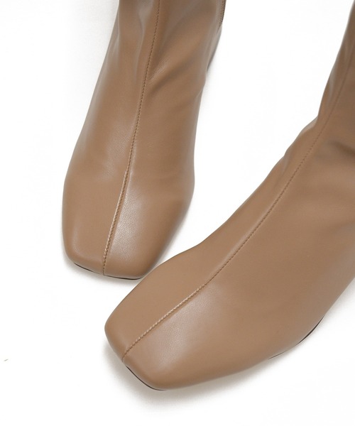 sango（sango）の「ストレッチスクエアトゥチャンキーヒールミディアムブーツ（ブーツ・レディース・ブラック/アイボリー/モカ/グレー系その他/グリーン系その他/グレイッシュベージュ・LL/3L/SS/S/M/L）」の9枚目の写真