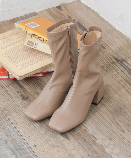 sango（sango）の「ストレッチスクエアトゥチャンキーヒールミディアムブーツ（ブーツ・レディース・ブラック/アイボリー/モカ/グレー系その他/グリーン系その他/グレイッシュベージュ・LL/3L/SS/S/M/L）」の17枚目の写真