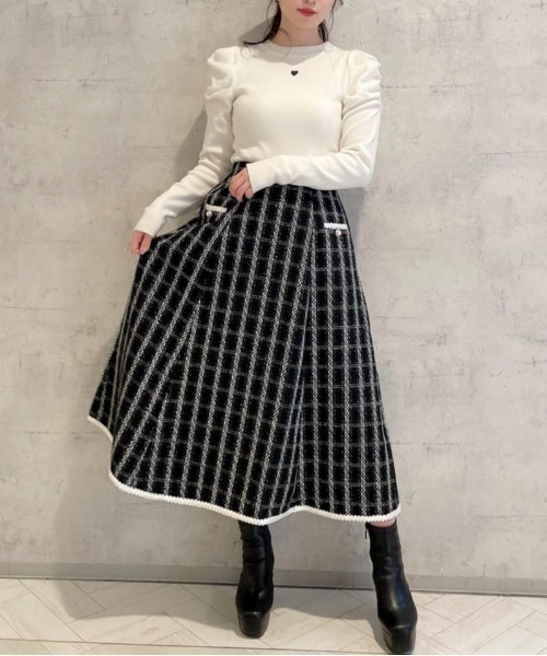 MIIA（ミーア）の「キラキラツィードフレアスカート（スカート・レディース・ブラック/パープル/オフホワイト・FREE）」の3枚目の写真