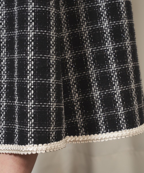 MIIA（ミーア）の「キラキラツィードフレアスカート（スカート・レディース・ブラック/パープル/オフホワイト・FREE）」の5枚目の写真