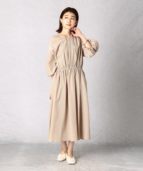 Comme Ca Mature(コムサマチュア)の「ボリュームスリーブ ワンピース(ワンピース・レディース・ベージュ/ブラウン/チャコール・FREE)」の6枚目の写真