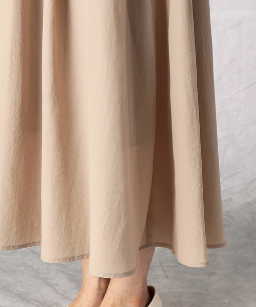 Comme Ca Mature(コムサマチュア)の「ボリュームスリーブ ワンピース(ワンピース・レディース・ベージュ/ブラウン/チャコール・FREE)」の11枚目の写真