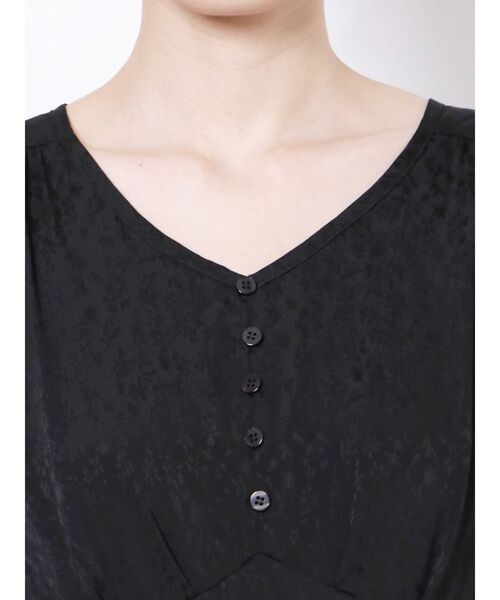 LAGUNAMOON（ラグナムーン）の「ジャガードサテンワンピース（ドレス・レディース・ブラック/ベージュ/ブルー・SMALL/MEDIUM）」の6枚目の写真