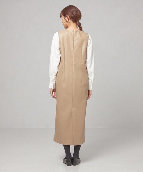 Torrazzo Donna（トラッゾドンナ）の「＜TORRAZZO DONNA（トラッゾドンナ）＞フェイクレザー スリットネック ジャンパースカート（ジャンパースカート・レディース・ブラック/ベージュ・FREE）」の5枚目の写真