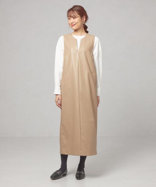 Torrazzo Donna（トラッゾドンナ）の「＜TORRAZZO DONNA（トラッゾドンナ）＞フェイクレザー スリットネック ジャンパースカート（ジャンパースカート・レディース・ブラック/ベージュ・FREE）」の6枚目の写真