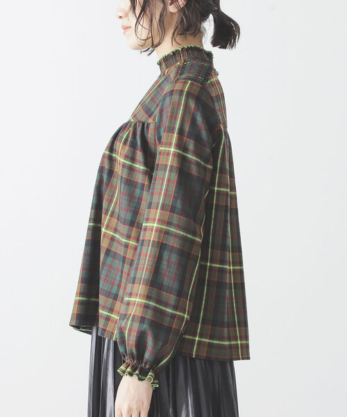 BEAMS LIGHTS(ビームスライツ)の「BEAMS LIGHTS / ネオンライン チェック柄 ブラウス(シャツ/ブラウス・レディース・グリーン・ONE SIZE)」の4枚目の写真