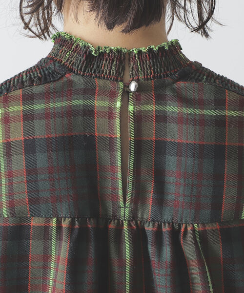 BEAMS LIGHTS(ビームスライツ)の「BEAMS LIGHTS / ネオンライン チェック柄 ブラウス(シャツ/ブラウス・レディース・グリーン・ONE SIZE)」の9枚目の写真