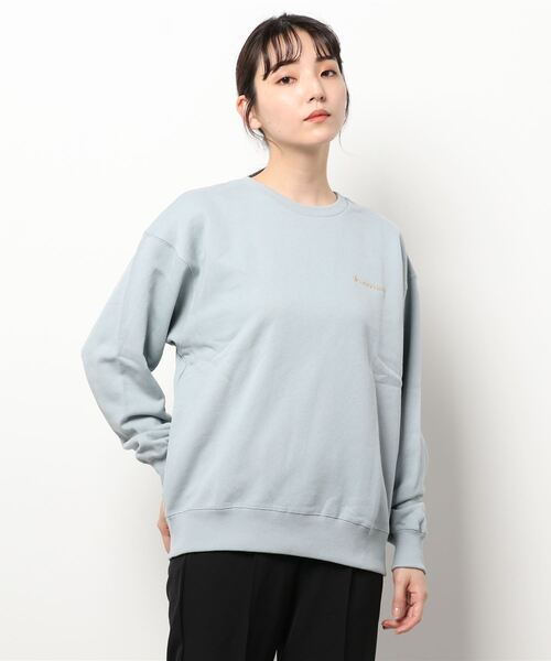 CONVERSE（コンバース）の「【CONVERSE/コンバース】ワンポイントブランドロゴ刺繍　スウェットクルートレーナー（スウェット・レディース・スミクロ/ブルー/ホワイト/ダークブラウン・MEDIUM/LARGE）」の4枚目の写真