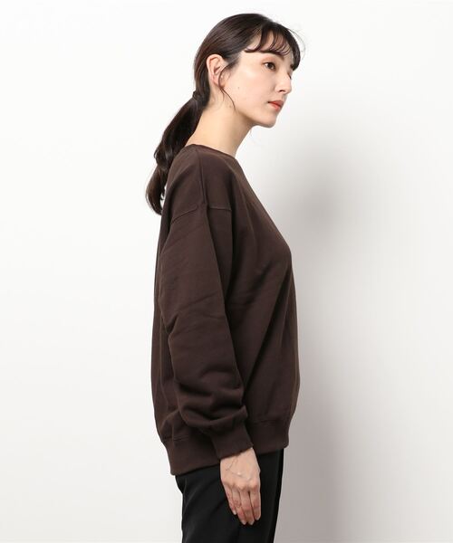 CONVERSE（コンバース）の「【CONVERSE/コンバース】ワンポイントブランドロゴ刺繍　スウェットクルートレーナー（スウェット・レディース・スミクロ/ブルー/ホワイト/ダークブラウン・MEDIUM/LARGE）」の5枚目の写真