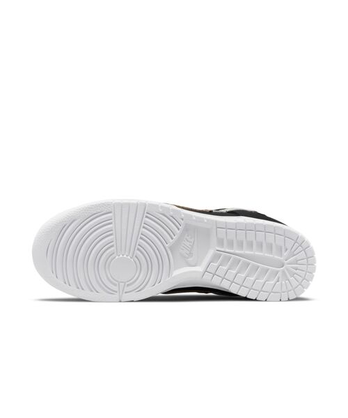 NIKE(ナイキ)の「ナイキ ダンク LOW SE ウィメンズシューズ / Nike Dunk Low SE <22.5-29cm 展開>(スニーカー・レディース・ホワイト/ブラック・23/24/25/26/27/28/29/28.5/25.5/26.5/27.5/22.5/24.5/23.5)」の7枚目の写真