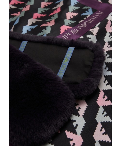 EMPORIO ARMANI（エンポリオアルマーニ）の「【エンポリオ アルマーニ】EMPORIO ARMANI スカーフ付きティペット（ストール/ショール・レディース・ブラック/ダークパープル・FREE）」の7枚目の写真