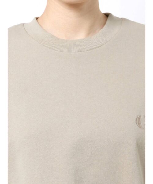 EMODA（エモダ）の「スリットロングプルオーバー（Tシャツ/カットソー・レディース・ホワイト/ブラック/ベージュ・FREE）」の12枚目の写真