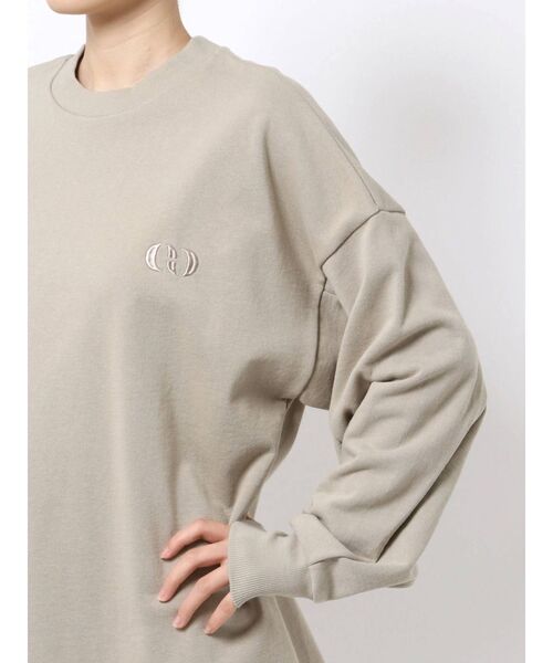 EMODA（エモダ）の「スリットロングプルオーバー（Tシャツ/カットソー・レディース・ホワイト/ブラック/ベージュ・FREE）」の13枚目の写真