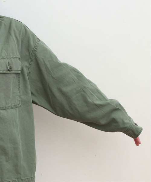 My Fav. CHILD WOMAN(マイファブチャイルドウーマン)の「綿ツイル 硫化染めBIGアーミージャケット(ミリタリージャケット・レディース・カーキ・FREE)」の5枚目の写真