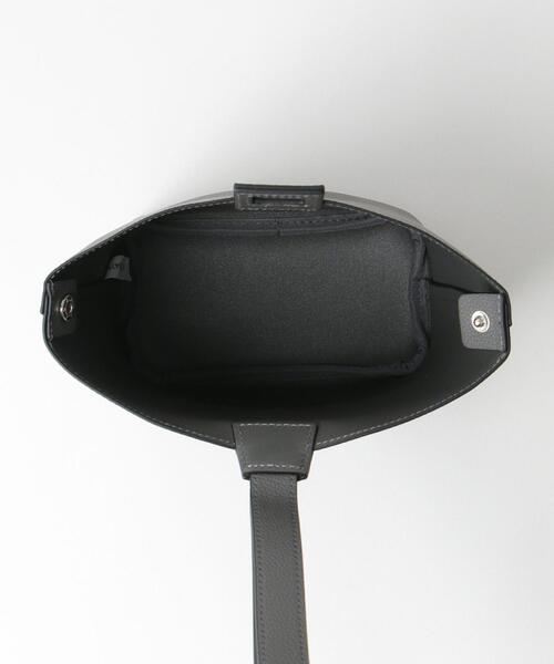 BEAUTY&YOUTH UNITED ARROWS（ビューティーアンドユースユナイテッドアローズ）の「BY スムース ハンギング ポーチ/バッグ（ハンドバッグ・メンズ・ベージュ/ダークグレー/ブラック・FREE）」の6枚目の写真